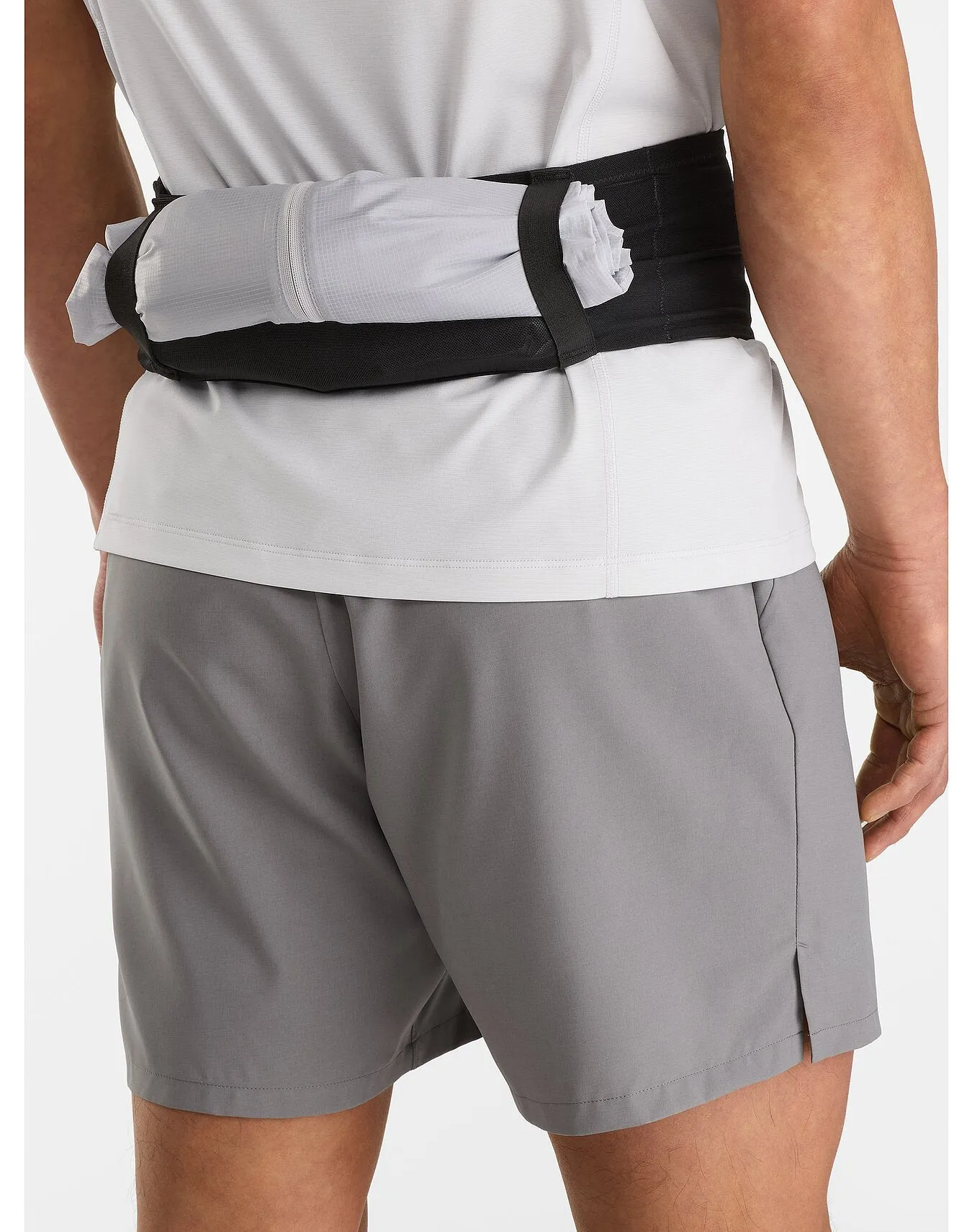 Certainly! To help optimize the title of the e-commerce product Norvan Belt, it would be useful to include descriptive modifiers that highlight the product’s features, benefits, or intended use. Heres an example:

Norvan Adjustable Outdoor Performance Belt - Durable, Lightweight, and Versatile for Hiking and Everyday Use

This title includes modifiers that specify the products features and usage scenarios, which makes it more appealing and informative to potential customers.