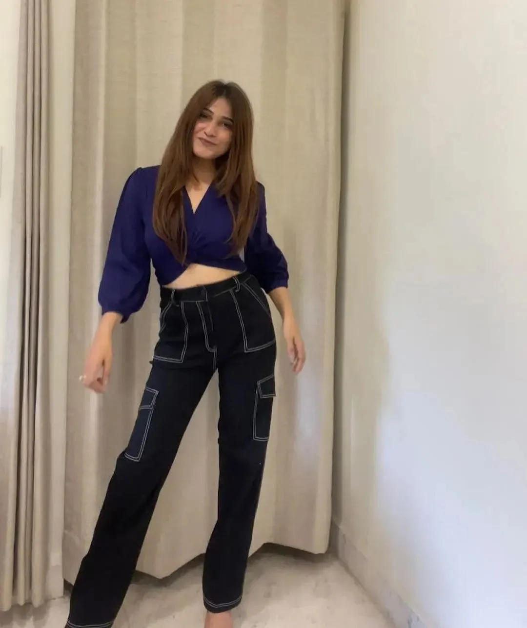 White top stitch utility pants