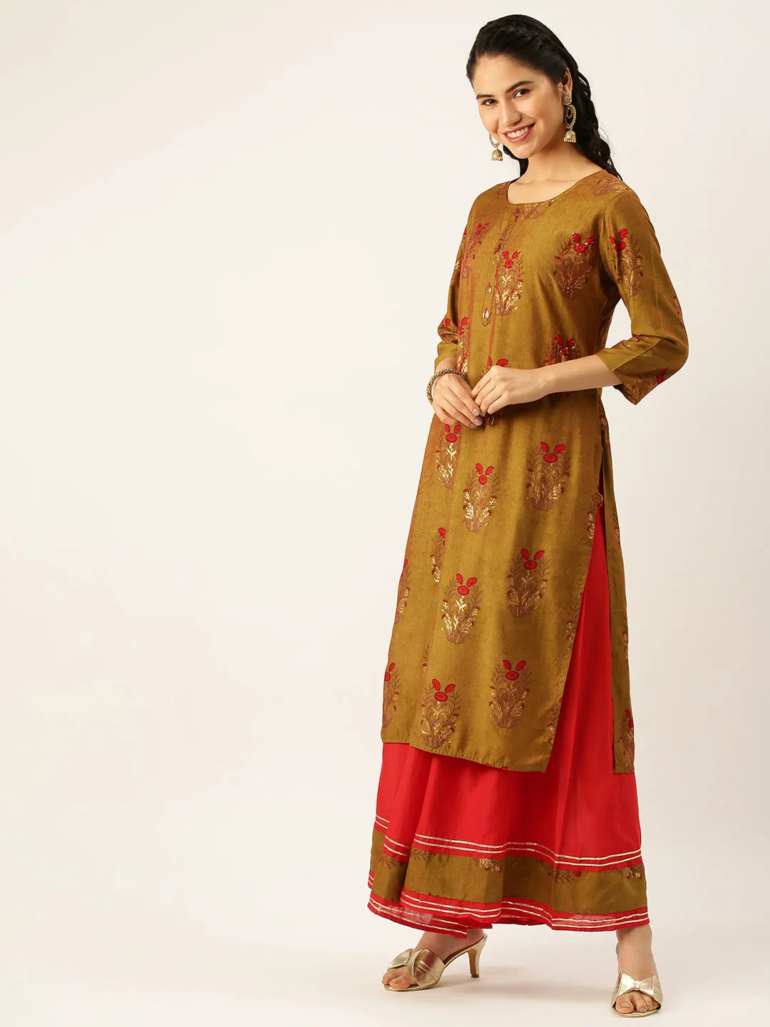 Women Green Embroidered Kurta Set with Palazzos