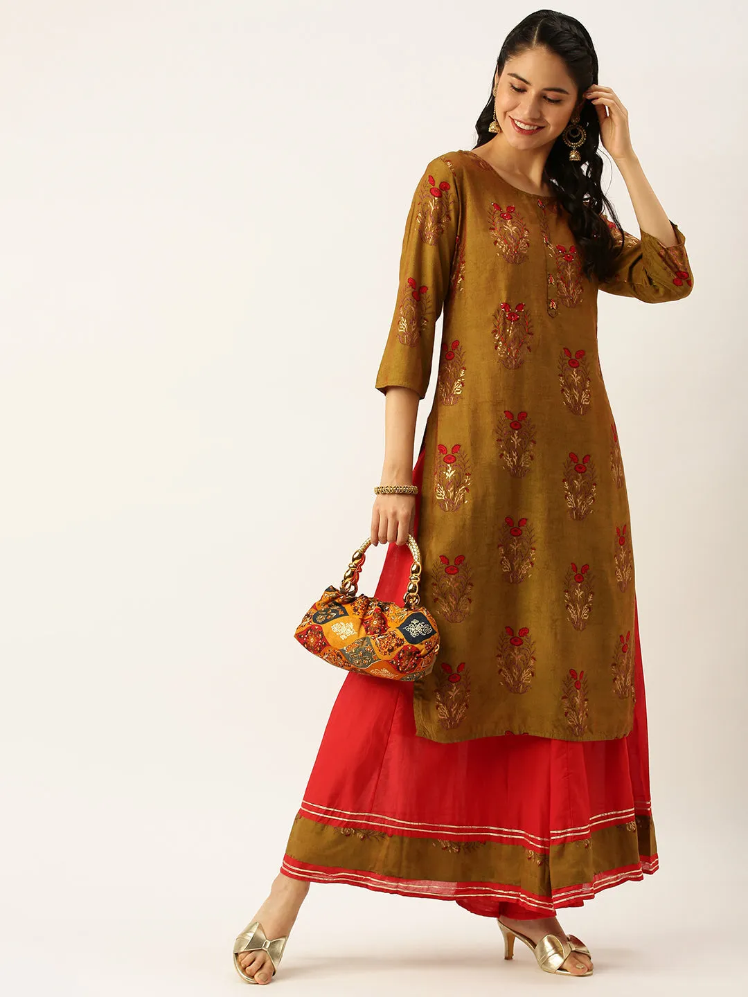 Women Green Embroidered Kurta Set with Palazzos